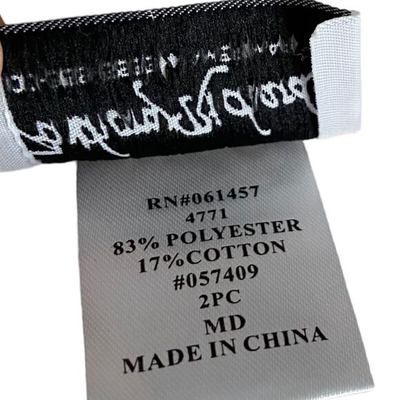 Anthony Richards Embroidered Pajama Set in Size Medium - Picture 7 of 9